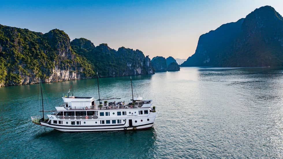 admin@halongbaymekongcruises.com